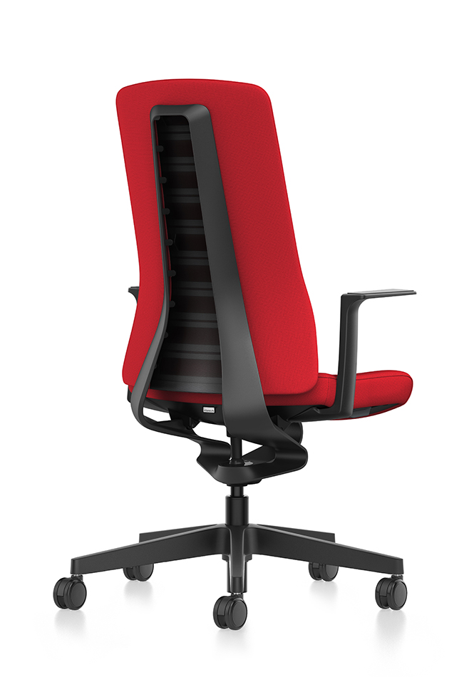 Side view of PURE ergonomic desk chair with red upholstered backrest, red seat cover, black T-armrests and plastic parts in black, (base, column, among others) with Smart Spring technology | by Andreas Krob & Joachim Brüske, b4k